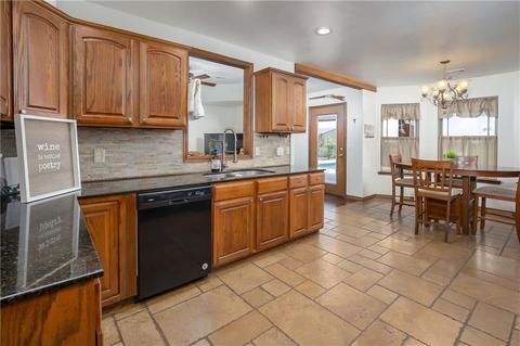 2072 County Road 1237, Tuttle, OK 73089 photo 8