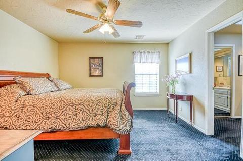 2 Windbrook Sq, Norman, OK 73072 photo 16