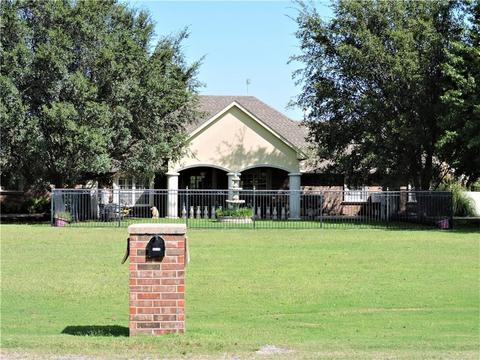 2318 Walnut Dr, Tuttle, OK 73089 photo 1