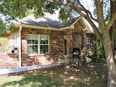 2318 Walnut Dr, Tuttle, OK 73089 photo 2