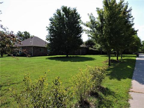 2318 Walnut Dr, Tuttle, OK 73089 photo 4
