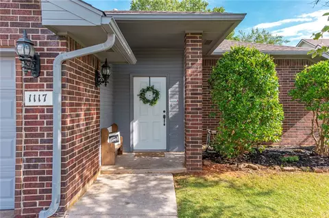 1117 Bald Eagle Ct, Norman, OK 73072 photo 2