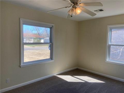 1204 E Cherry St, Altus, OK 73521 photo 17