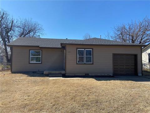 1204 E Cherry St, Altus, OK 73521 photo 2