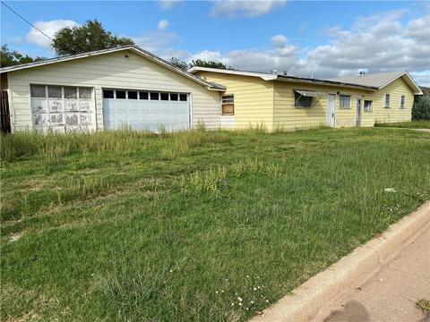 801 N Forrest St, Altus, OK 73521 photo 1