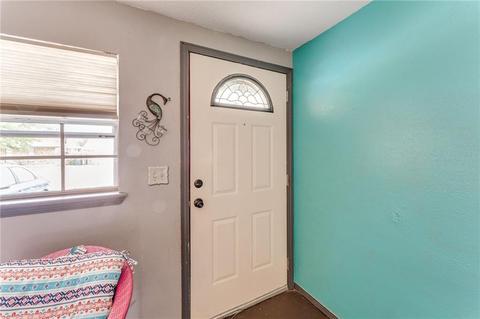 218 E Cherry Ave, Yukon, OK 73099 photo 3