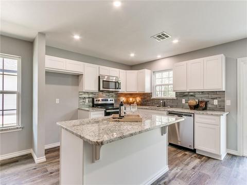 1814 E Harrison Ave, Guthrie, OK 73044 photo 2