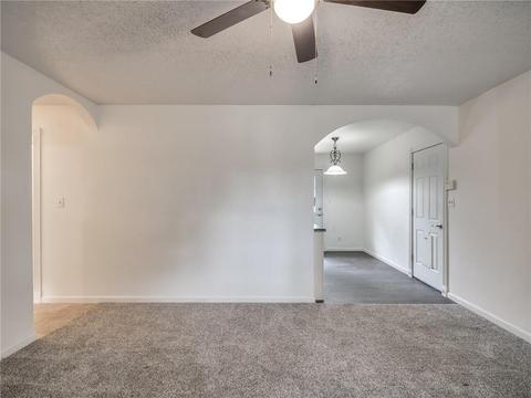 504 S Pine St, Guthrie, OK 73044 photo 7