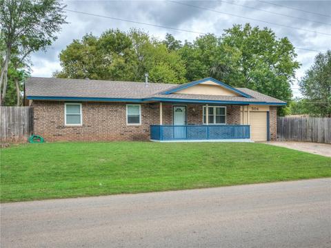 504 S Pine St, Guthrie, OK 73044 photo 2