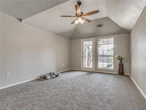 2116 S Lakecrest Dr, Moore, OK 73170 photo 14