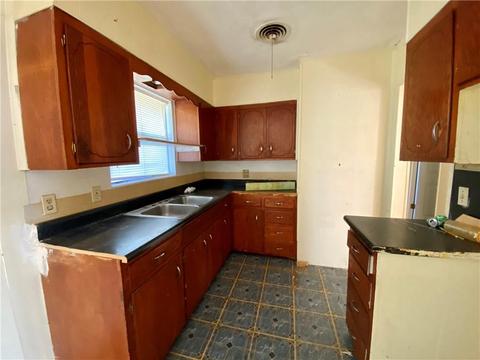 321 S Laing Ave, Watonga, OK 73772 photo 8
