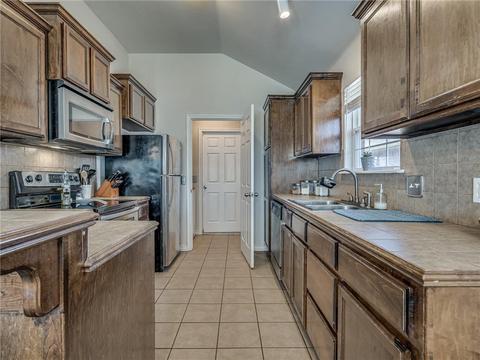4234 Macys Pl, Moore, OK 73160 photo 11