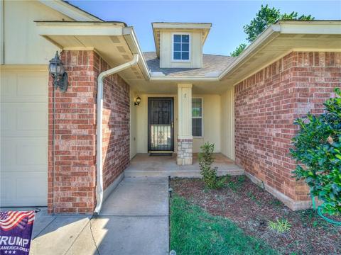 4234 Macys Pl, Moore, OK 73160 photo 2