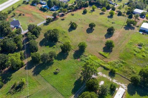 2376 E Sooner Rd, Blanchard, OK 73010 photo 5
