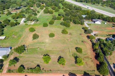 2376 E Sooner Rd, Blanchard, OK 73010 photo 3
