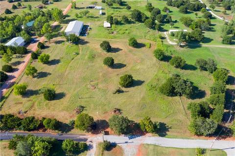2376 E Sooner Rd, Blanchard, OK 73010 photo 8
