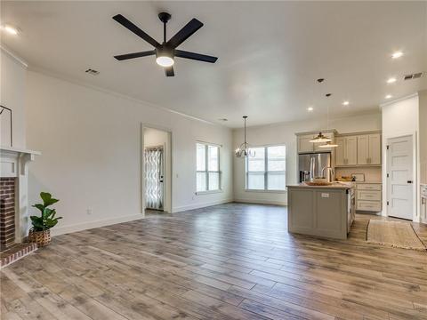 2101 Cox Ln, Moore, OK 73160 photo 3