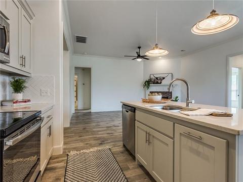 2101 Cox Ln, Moore, OK 73160 photo 10