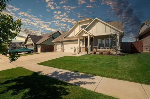2113 Cox Ln, Moore, OK 73160 photo 1