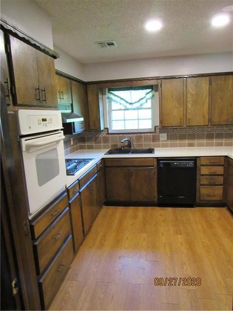 2600 N Robin St, Altus, OK 73521 photo 3