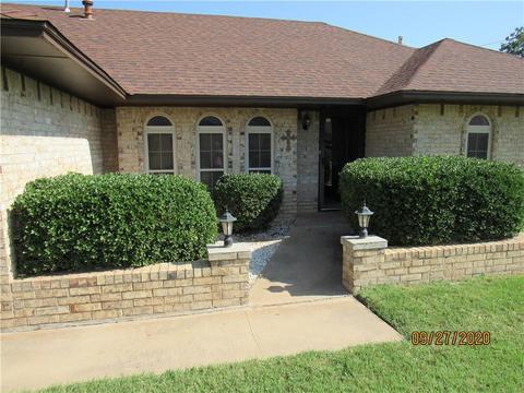 2600 N Robin St, Altus, OK 73521 photo 2