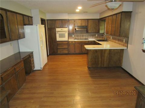 2600 N Robin St, Altus, OK 73521 photo 11