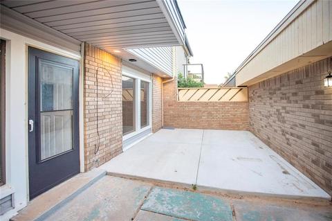 213 SE 34th St, Moore, OK 73160 photo 1