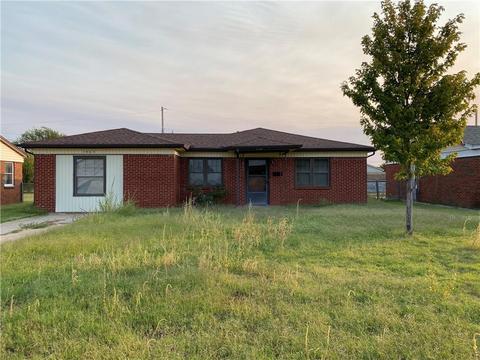 1407 Scott St, Altus, OK 73521 photo 2