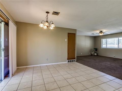 880 S Hampton Rd, Harrah, OK 73045 photo 12