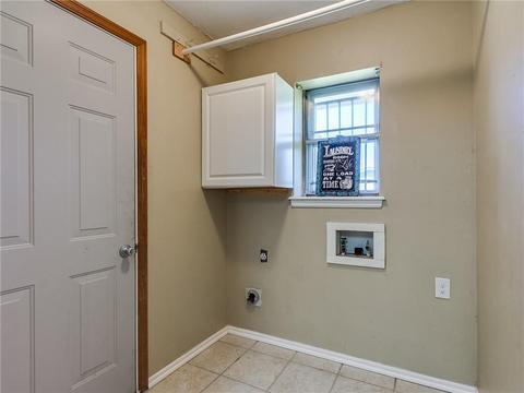 880 S Hampton Rd, Harrah, OK 73045 photo 17