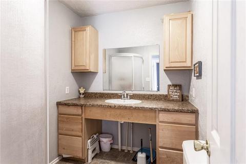 406 SW 2nd St, Tuttle, OK 73089 photo 24