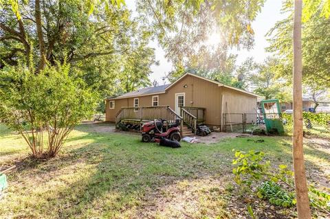 406 SW 2nd St, Tuttle, OK 73089 photo 8