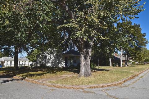 702 E Mansur Ave, Guthrie, OK 73044 photo 4