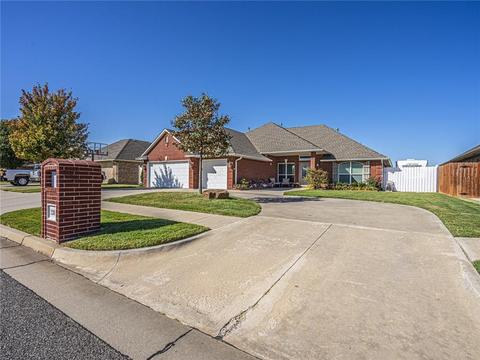 2201 SW 30th St, Moore, OK 73170 photo 2