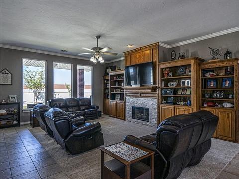 2201 SW 30th St, Moore, OK 73170 photo 6
