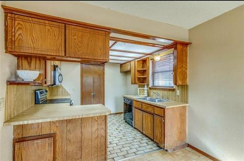 332 Cherryvale Rd, Edmond, OK 73003 photo 4