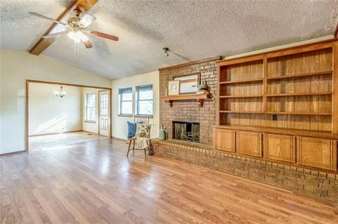 332 Cherryvale Rd, Edmond, OK 73003 photo 3