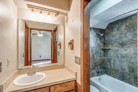 332 Cherryvale Rd, Edmond, OK 73003 photo 10
