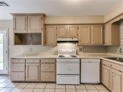 809 NW 22nd St, Moore, OK 73160 photo 8