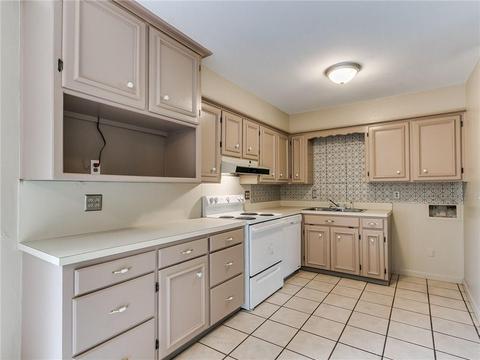 809 NW 22nd St, Moore, OK 73160 photo 4