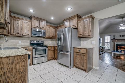 1424 Eagle Dr, Moore, OK 73160 photo 9
