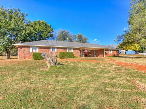 815 N Sara Rd, Tuttle, OK 73089 photo 2