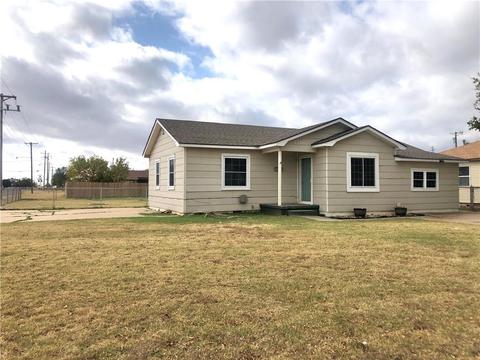 1216 E Chestnut St, Altus, OK 73521 photo 2