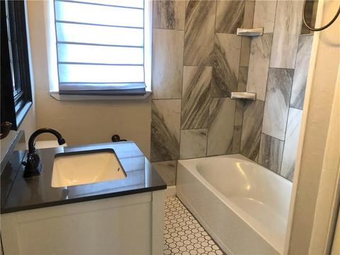 1216 E Chestnut St, Altus, OK 73521 photo 12