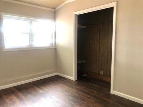 1216 E Chestnut St, Altus, OK 73521 photo 10