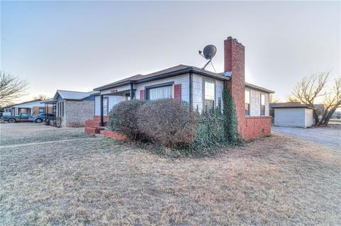 1329 N Willard St, Altus, OK 73521 photo 5