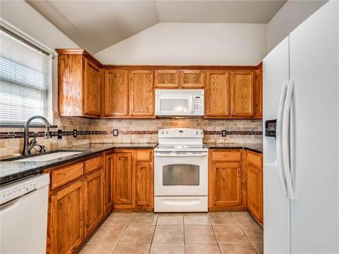 4105 Applegate Dr, Moore, OK 73160 photo 13