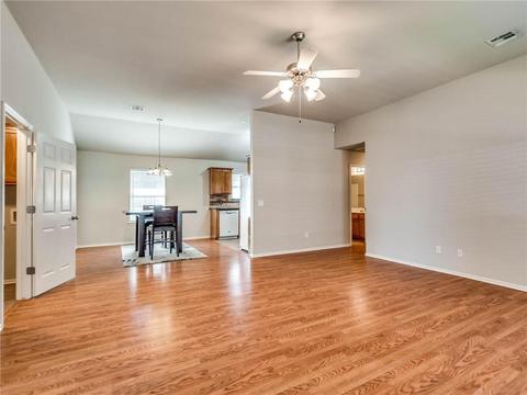 4105 Applegate Dr, Moore, OK 73160 photo 10