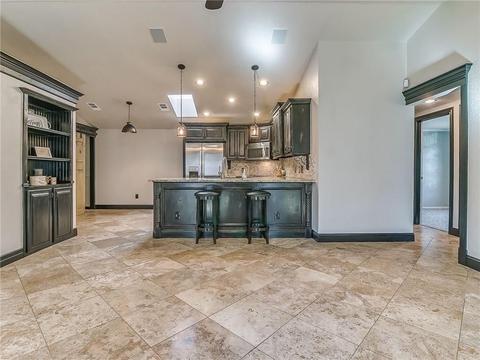 2125 Westmore Dr, Moore, OK 73170 photo 9