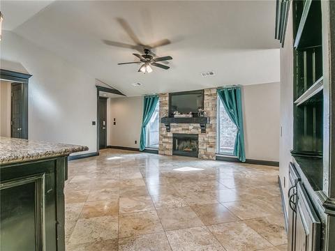 2125 Westmore Dr, Moore, OK 73170 photo 6